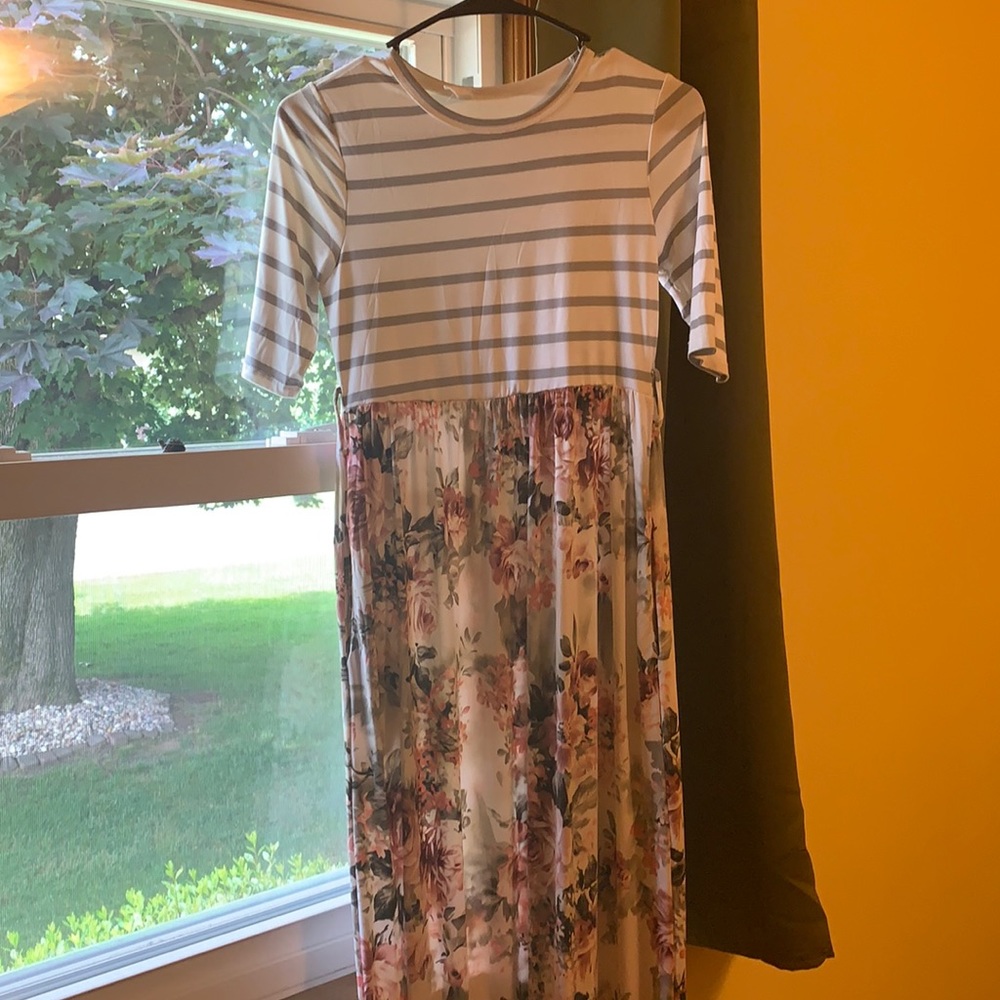 Pink blush maxi dress size medium